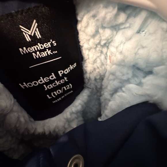 Children's Cozy Navy Puffer Coat - Picture 6 of 6